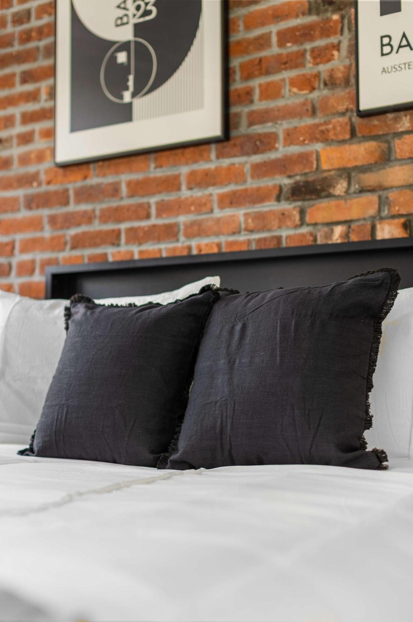 Cozy Chic 2br Time Square Apartment